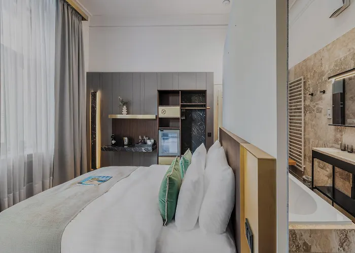 Apart Otel Mottl House By Adrez 4*