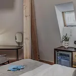 Mottl House By Adrez Apart Otel Prag