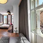Apart-hotel Mottl House By Adrez
